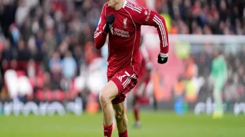 “瓜迪奥拉巧施妙计，曼城队内实力增强四人，独家披露内幕”